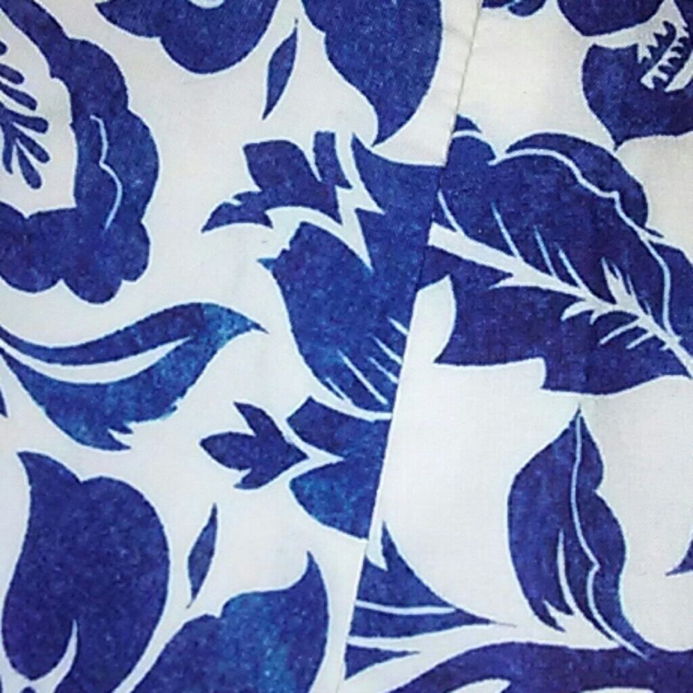 TJD blue floral high waisted shorts - Picture 7 of 8